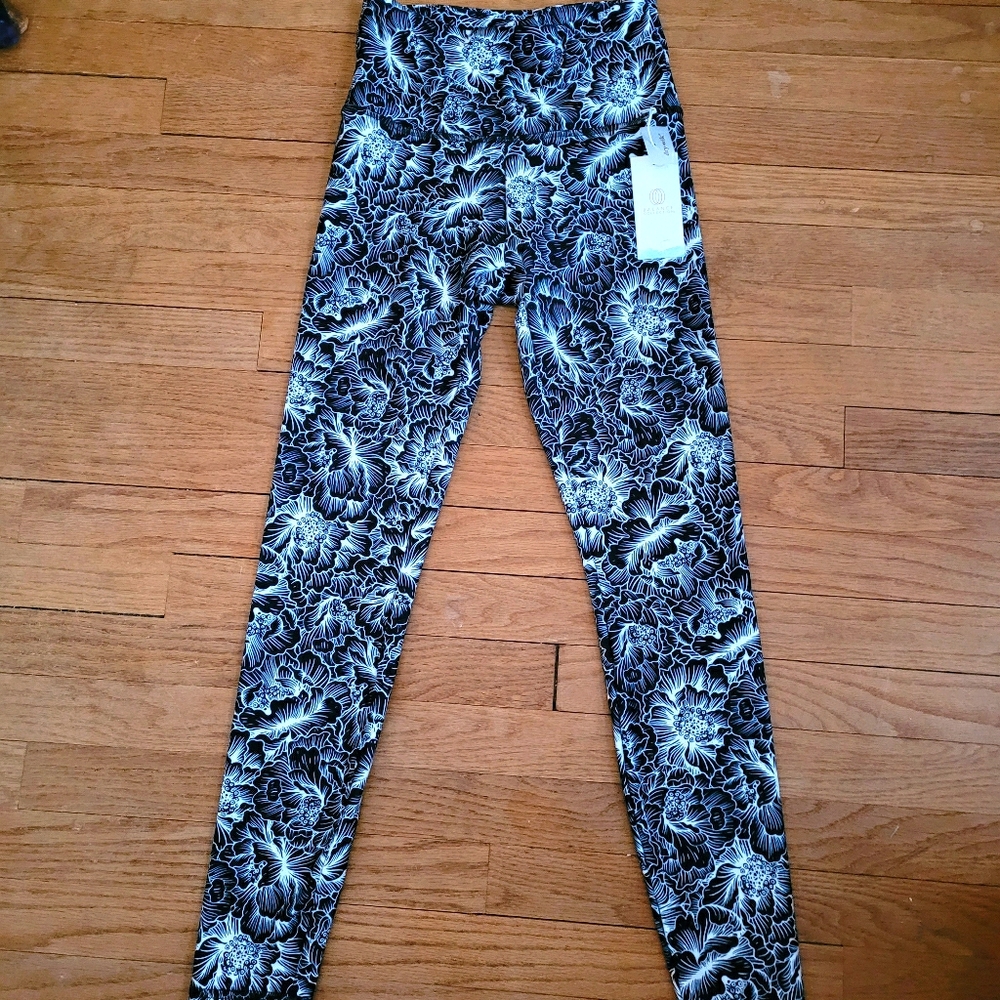 💫 NWT Balance Collection Active Leggings